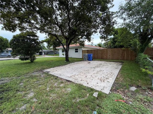 3 of 27 - 110 Ne 17th Court, Pompano Beach, FL