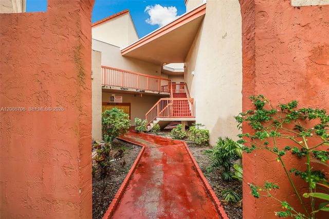 4 of 40 - 10245 Nw 9th St Circle #102-9, Miami, FL