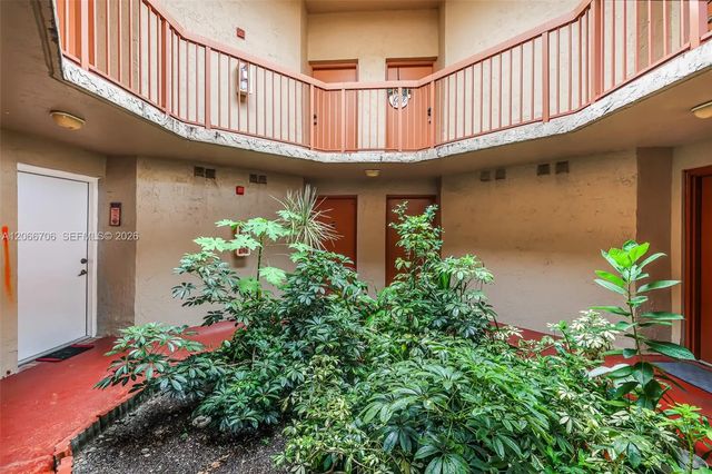 5 of 40 - 10245 Nw 9th St Circle #102-9, Miami, FL