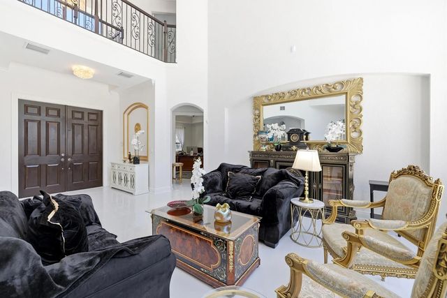 5 of 55 - 10594 Versailles Boulevard, Wellington, FL