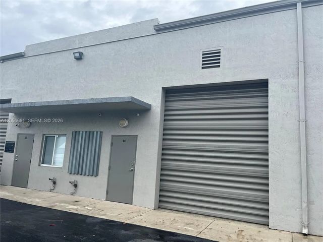 3 of 11 - 16205 Sw 117th Avenue #24, Miami, FL