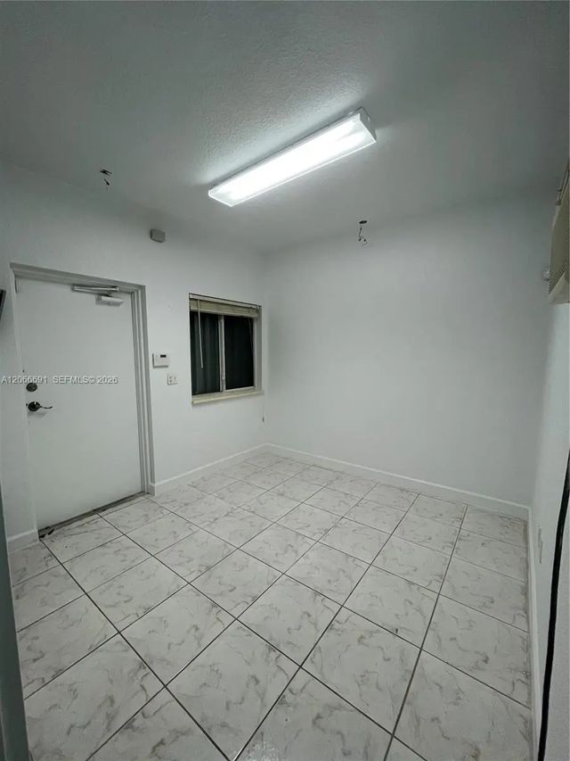 4 of 11 - 16205 Sw 117th Avenue #24, Miami, FL