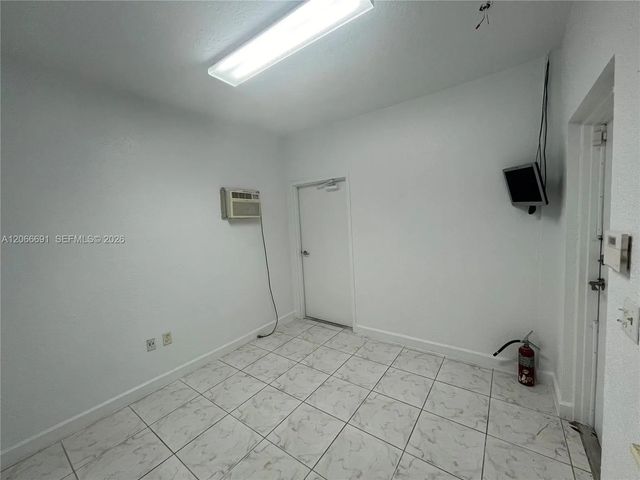5 of 11 - 16205 Sw 117th Avenue #24, Miami, FL