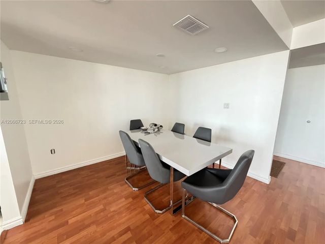 5 of 18 - 18031 Biscayne Boulevard #601, Aventura, FL