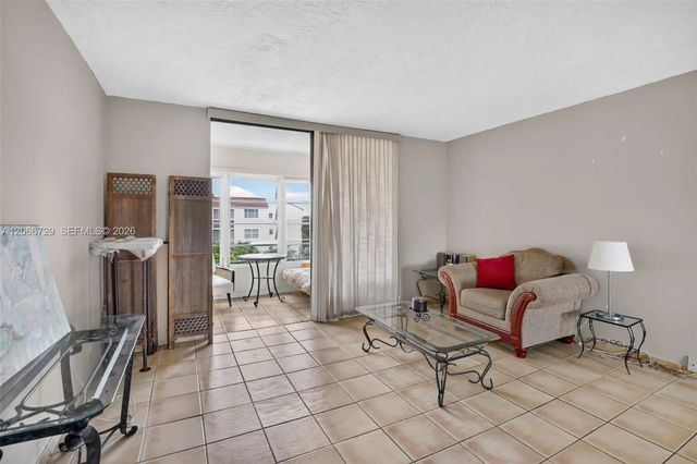 2 of 38 - 2811 Somerset Drive #405, Lauderdale Lakes, FL