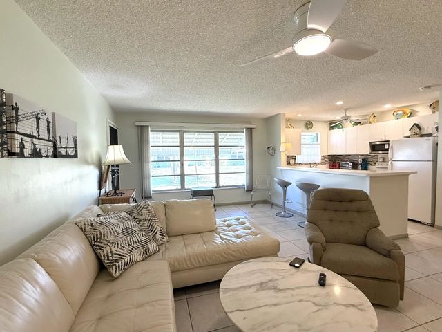 4 of 26 - 200 Bayview Avenue #b, Boynton Beach, FL