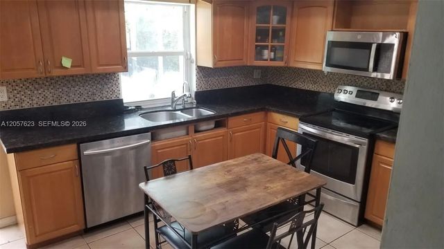 3 of 32 - 6729 Arbor Drive, Miramar, FL