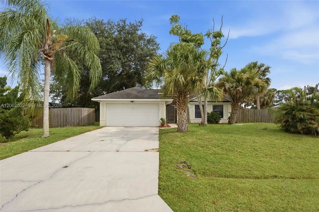 2 of 40 - 1262 Sw Lawndale Avenue, Port St. Lucie, FL