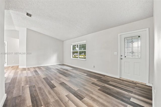 3 of 27 - 1617 Sw Hampshire Lane, Port St. Lucie, FL