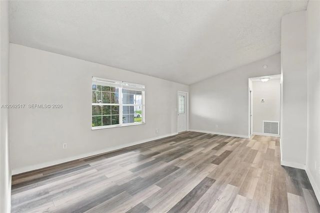 4 of 27 - 1617 Sw Hampshire Lane, Port St. Lucie, FL