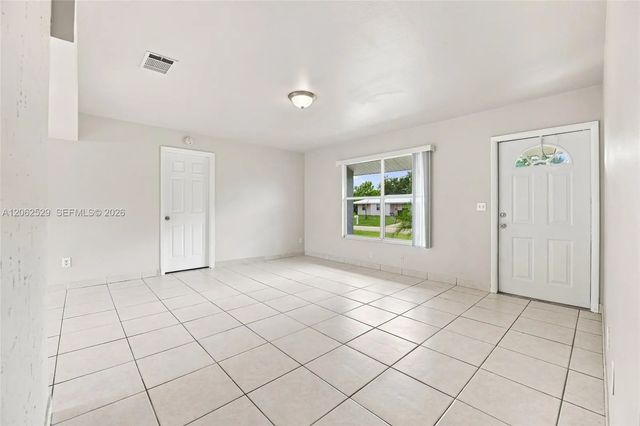 5 of 30 - 205 Sw Kentwood Road, Port St. Lucie, FL