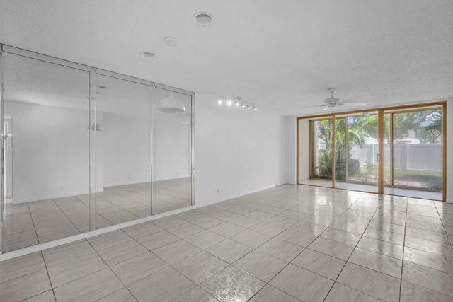 5 of 40 - 4090 Tivoli Court #107, Lake Worth, FL