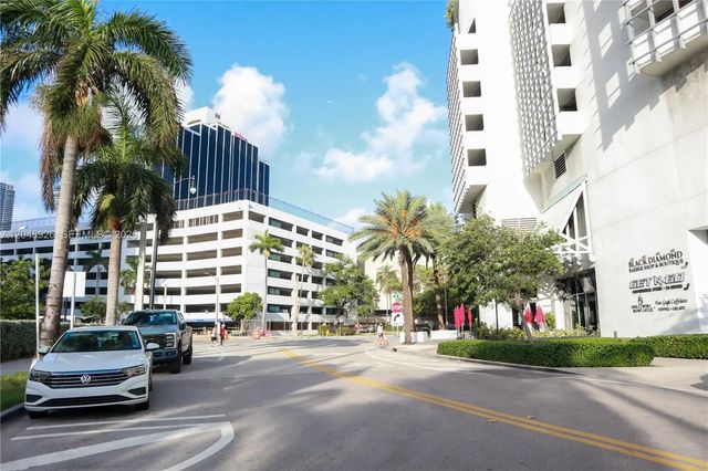 4 of 27 - 1750 N Bayshore Drive #3611, Miami, FL