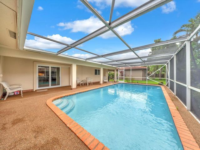 4 of 39 - 6620 Nw 23rd Street, Margate, FL