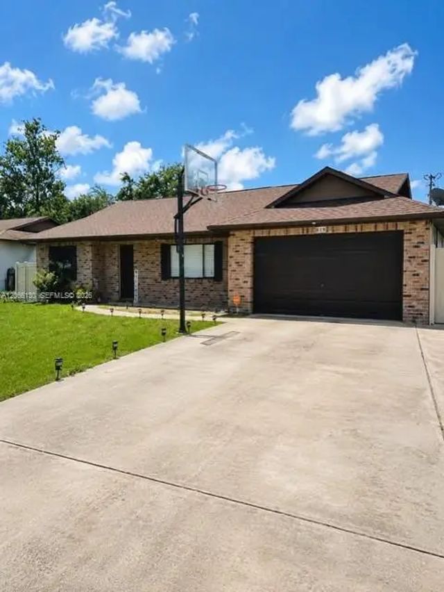 619 N Firwood Drive, Deltona