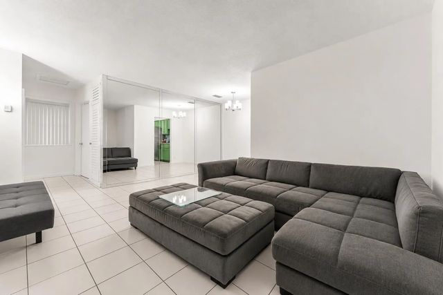 2 of 26 - 1431 S 14th Avenue #209, Hollywood, FL