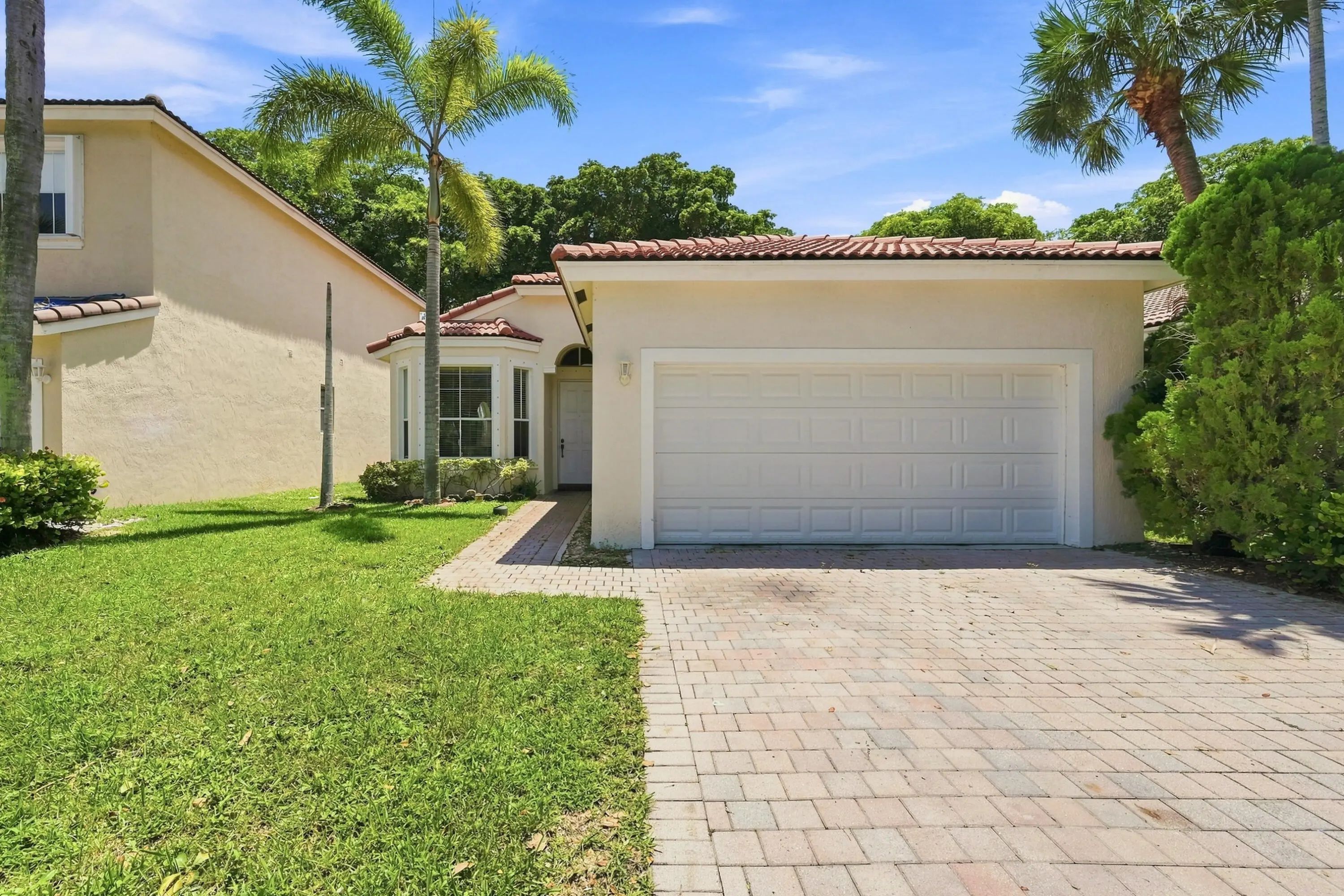 7778 Nw 17th Place, Pembroke Pines