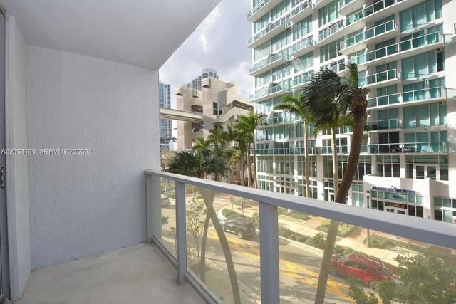 4 of 11 - 31 Se 6th Street #406, Miami, FL