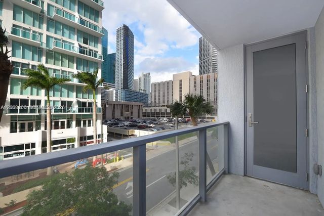 5 of 11 - 31 Se 6th Street #406, Miami, FL