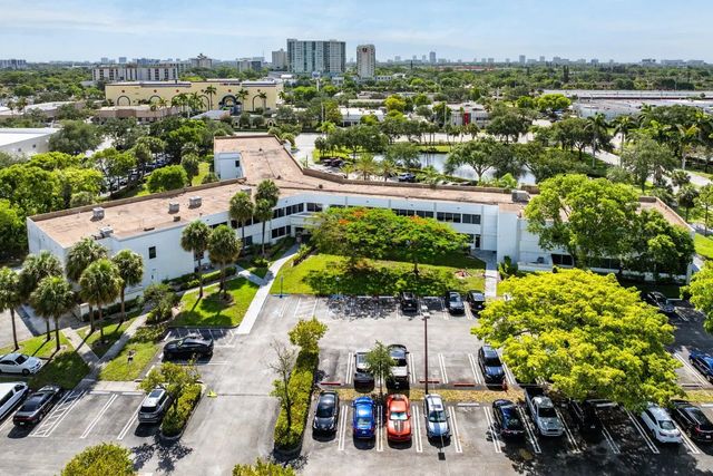 3 of 25 - 555 Sw 12th Avenue #104, Pompano Beach, FL