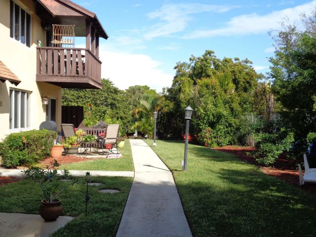 312 Southwind Drive #104, North Palm Beach