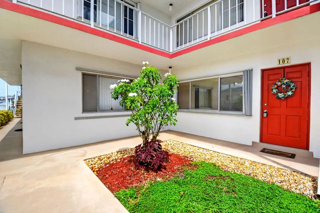 4 of 38 - 3120 Cynthia Lane #107, Lake Worth, FL