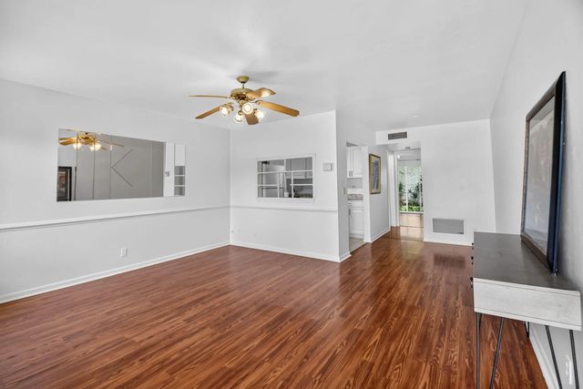 5 of 38 - 3120 Cynthia Lane #107, Lake Worth, FL