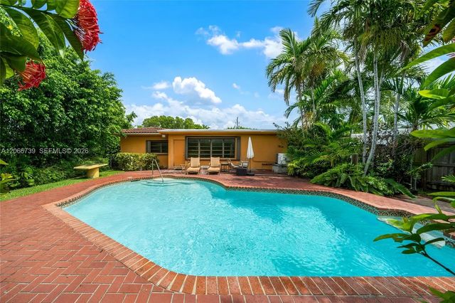 5 of 29 - 1860 Cleveland Road, Miami Beach, FL
