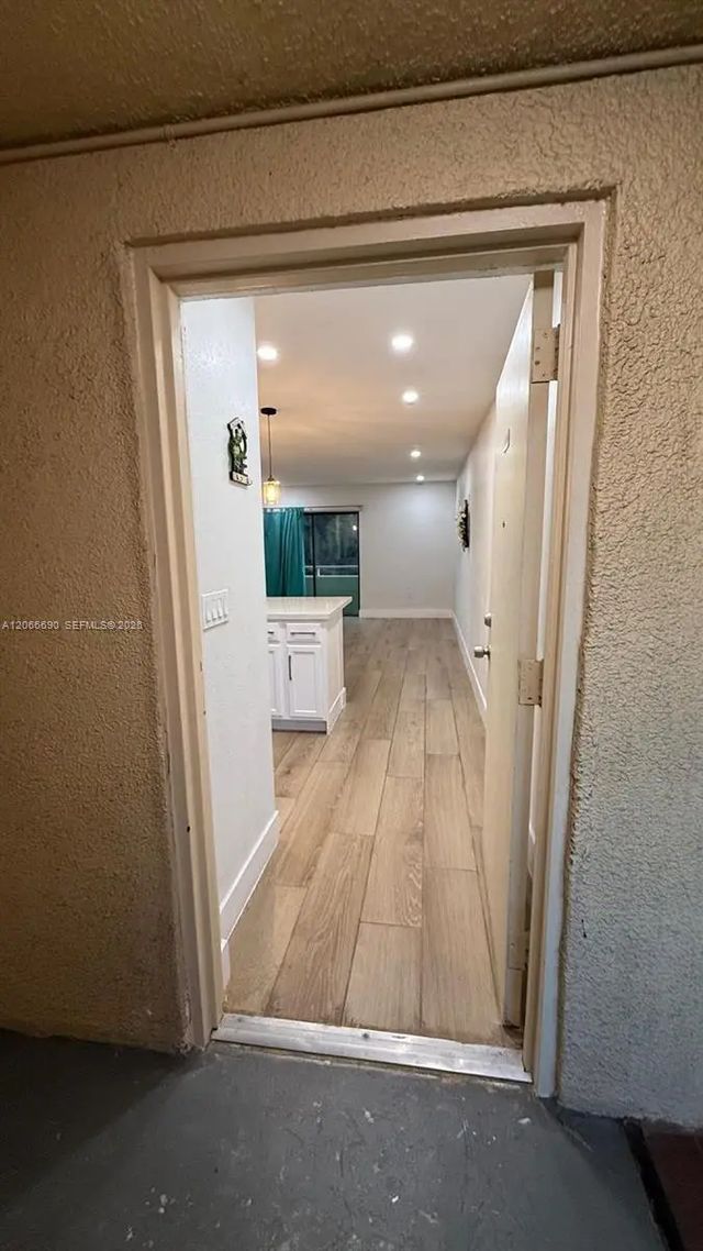 4 of 26 - 17530 Nw 68th Avenue #c3008, Hialeah, FL