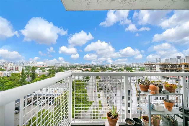 5 of 26 - 900 Sw 8th Street #908, Miami, FL