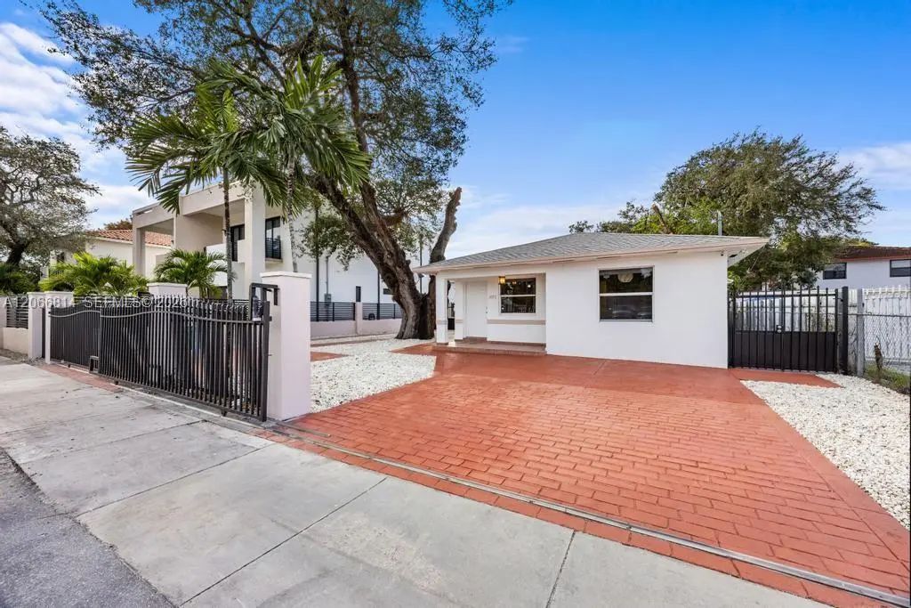 3072 Nw 14th Street #rear, Miami