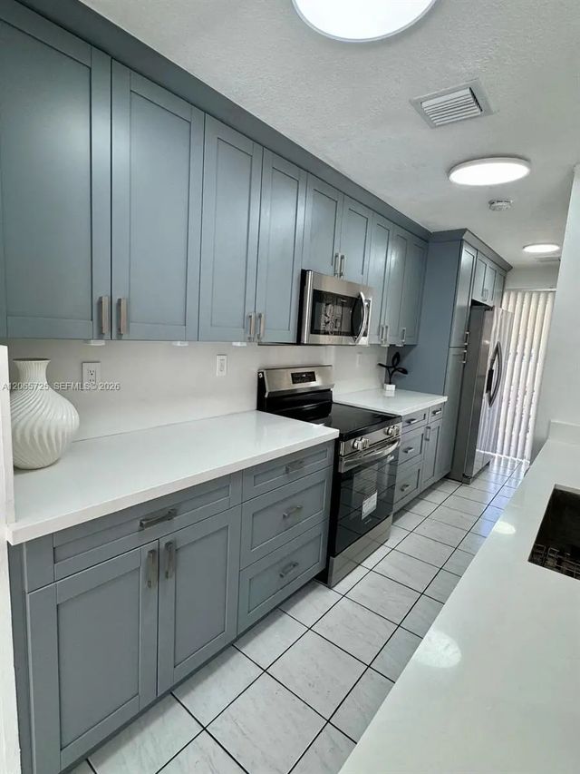 4 of 45 - 832 Nw 81st Way #9, Plantation, FL