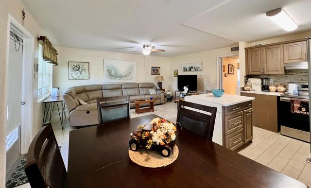 3 of 15 - 131 Andover F, West Palm Beach, FL