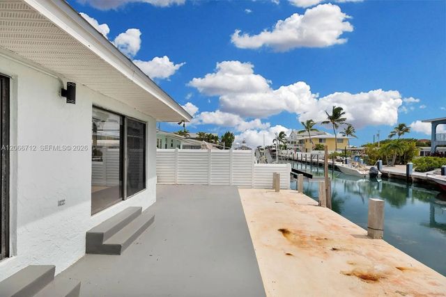 4 of 32 - 427 89th Street #ocean, Marathon, FL