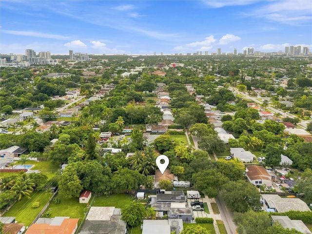 5 of 7 - 2541 Washington Street, Hollywood, FL