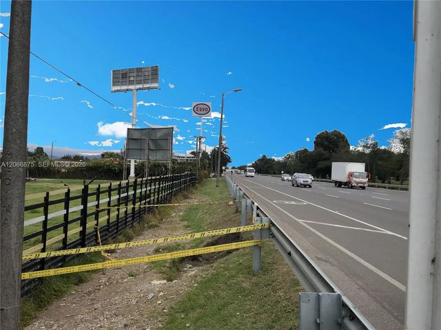 4 of 25 - Km 20 Km 20 Autopista Del Norte Bogota - Chia, Colombia, , FL