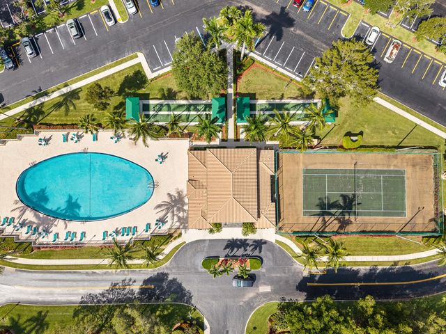 5 of 35 - 9539 Weldon Circle #f408, Tamarac, FL