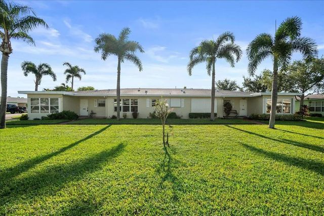 2 of 26 - 220 Country Lane #b, Boynton Beach, FL