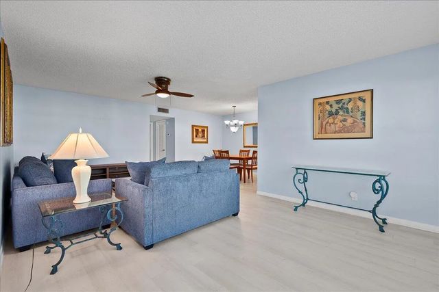 3 of 26 - 220 Country Lane #b, Boynton Beach, FL