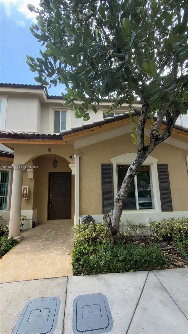 8986 W Flagler Street #6, Miami