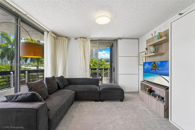5 of 23 - 3400 Ne 192nd Street #412, Aventura, FL