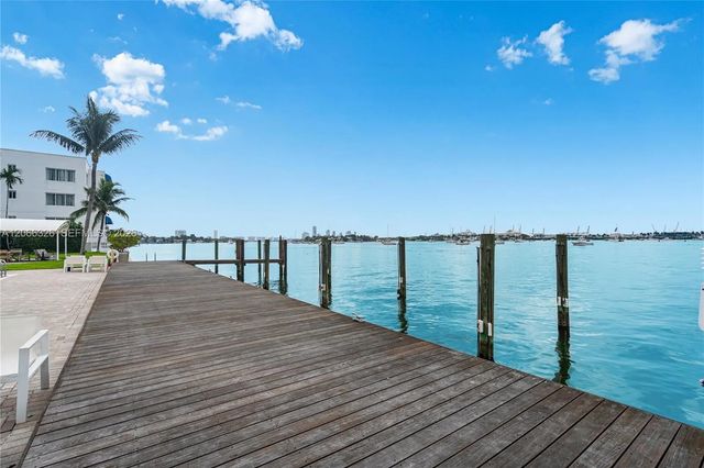 3 of 12 - 1120 Venetian Way #1c, Miami, FL