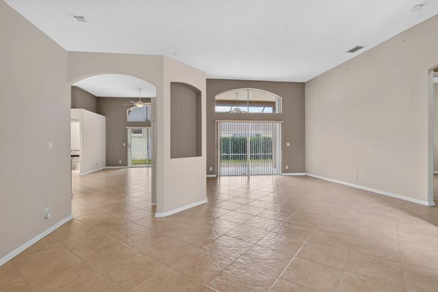 4 of 21 - 6783 Las Colinas Court, Lake Worth, FL