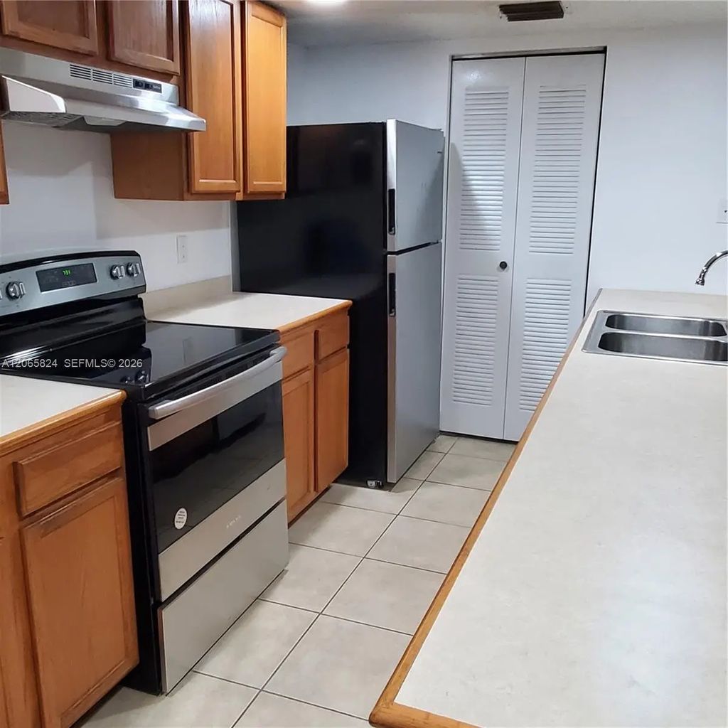9909 Westwood Drive #12-1, Tamarac