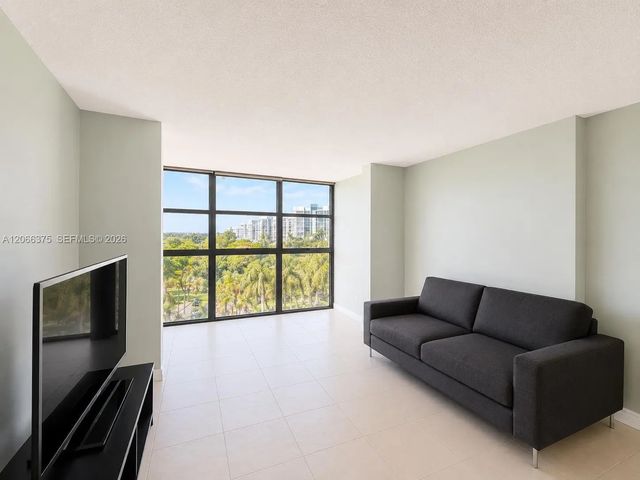 200 Leslie Drive #727, Hallandale Beach