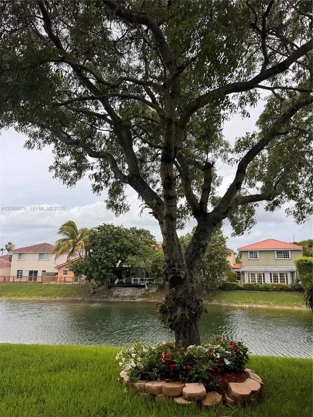 4 of 28 - 16261 Sw 101st Terrace, Miami, FL