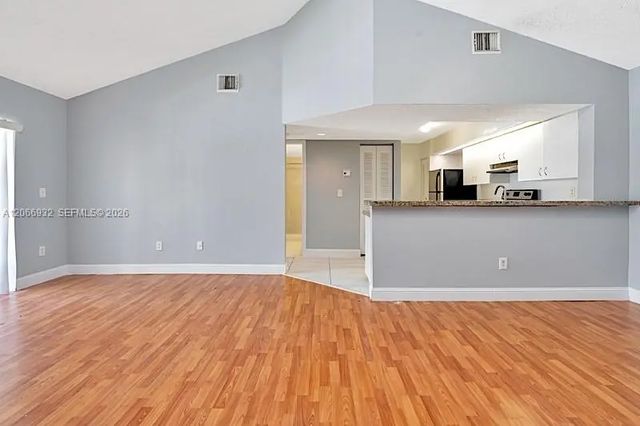 3 of 24 - 18830 Nw 57th Avenue #304, Hialeah, FL