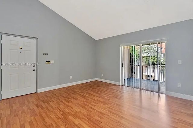 4 of 24 - 18830 Nw 57th Avenue #304, Hialeah, FL