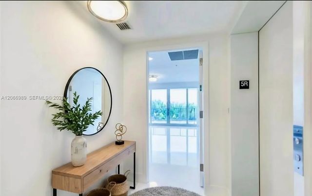 3 of 44 - 1180 N Federal Highway #501, Fort Lauderdale, FL