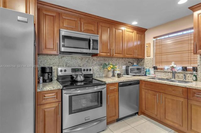 4 of 30 - 6231 Sw 138th Court, Miami, FL